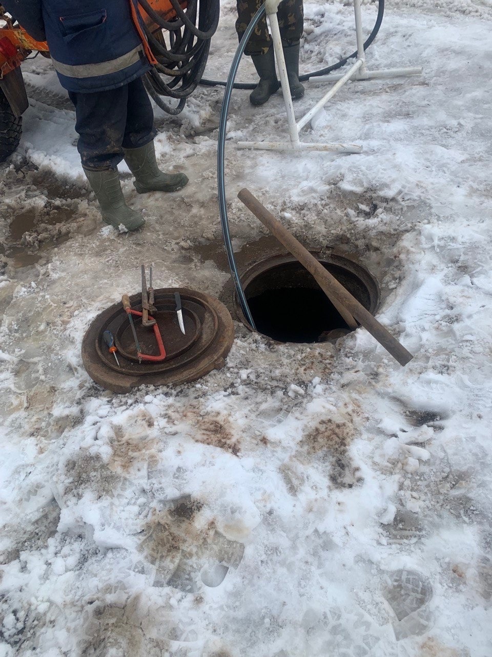 Аварийная водоканал иваново телефоны. Аварийная водоканал иваново телефоны. Уаз ленобласть водоканал. Аварийная служба канализации. Аварийная водоканал иваново телефоны.